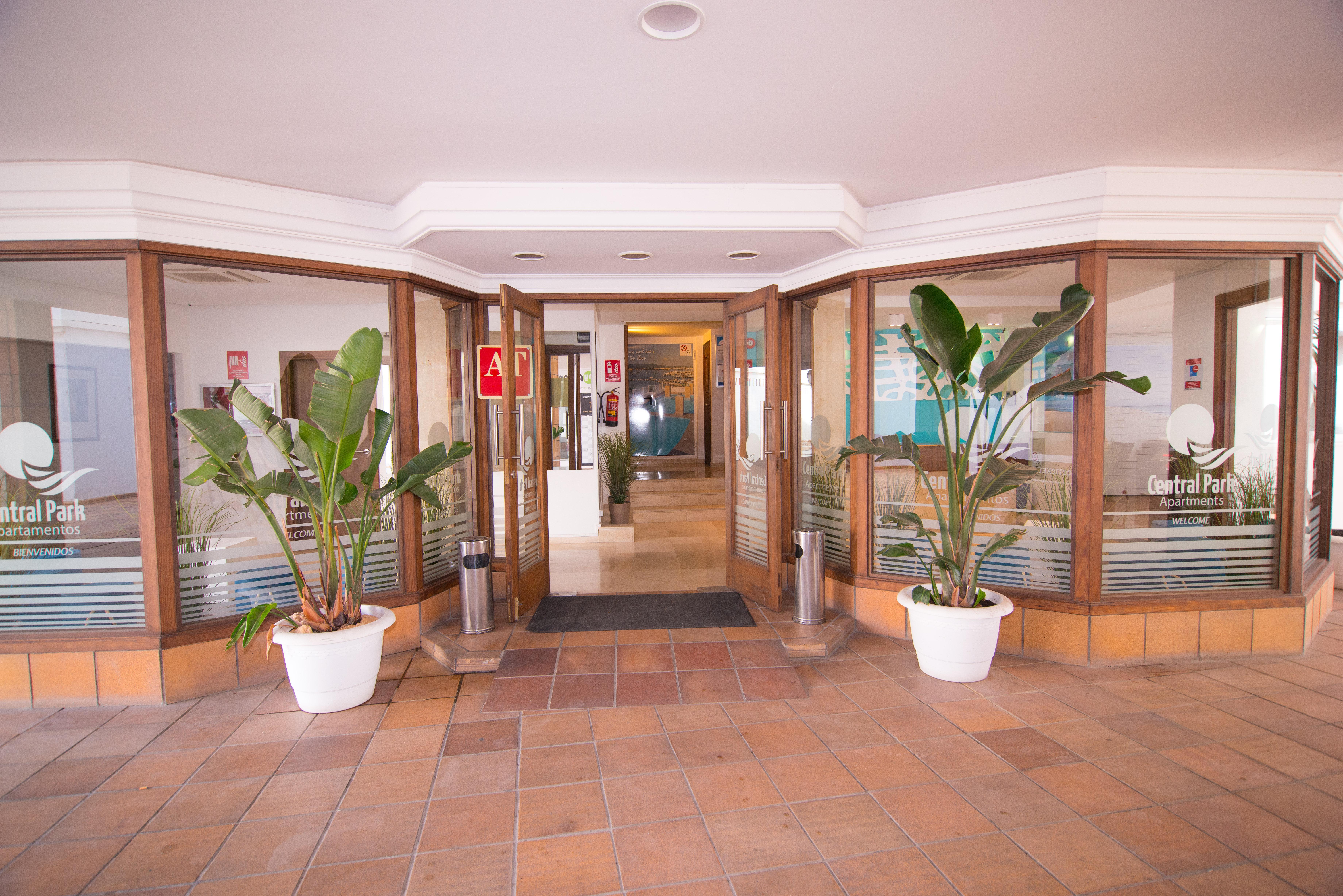 Sunside Central Park Apartamentos - Only Adults San Antonio Abad Exterior foto
