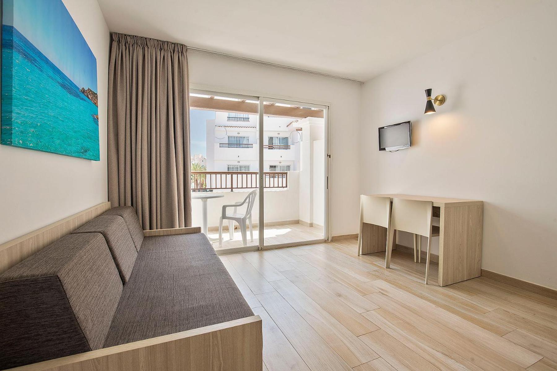 Sunside Central Park Apartamentos - Only Adults San Antonio Abad Exterior foto
