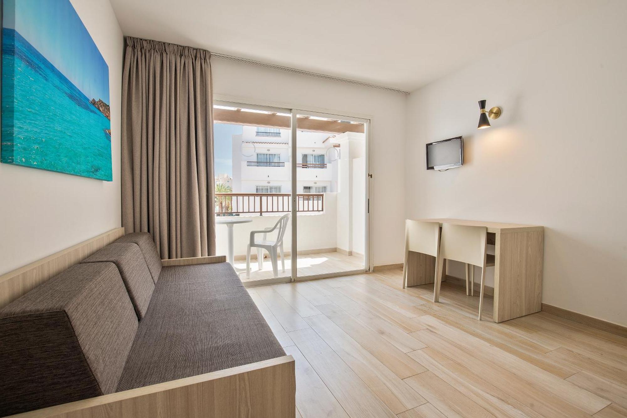 Sunside Central Park Apartamentos - Only Adults San Antonio Abad Exterior foto
