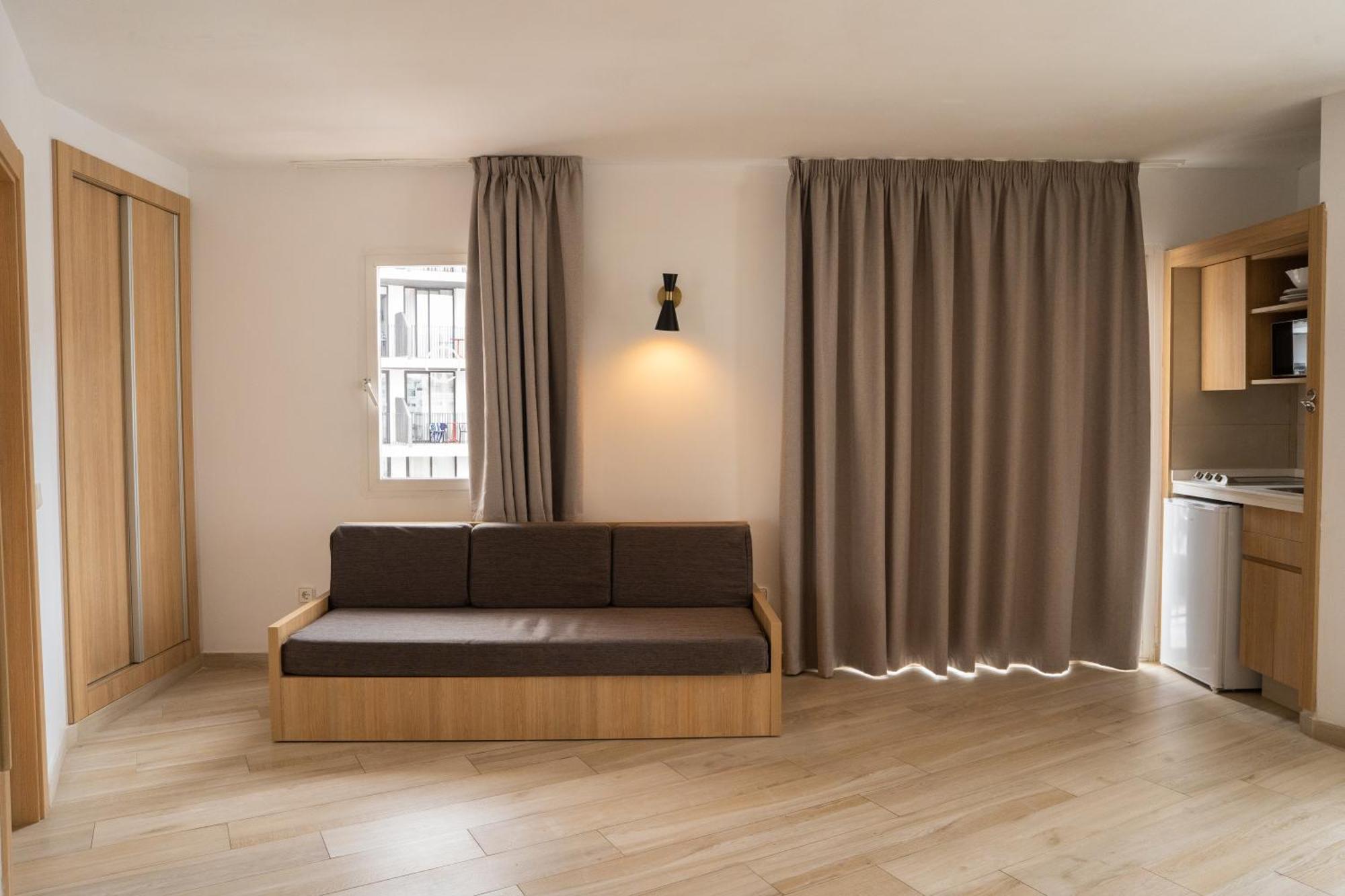 Sunside Central Park Apartamentos - Only Adults San Antonio Abad Exterior foto