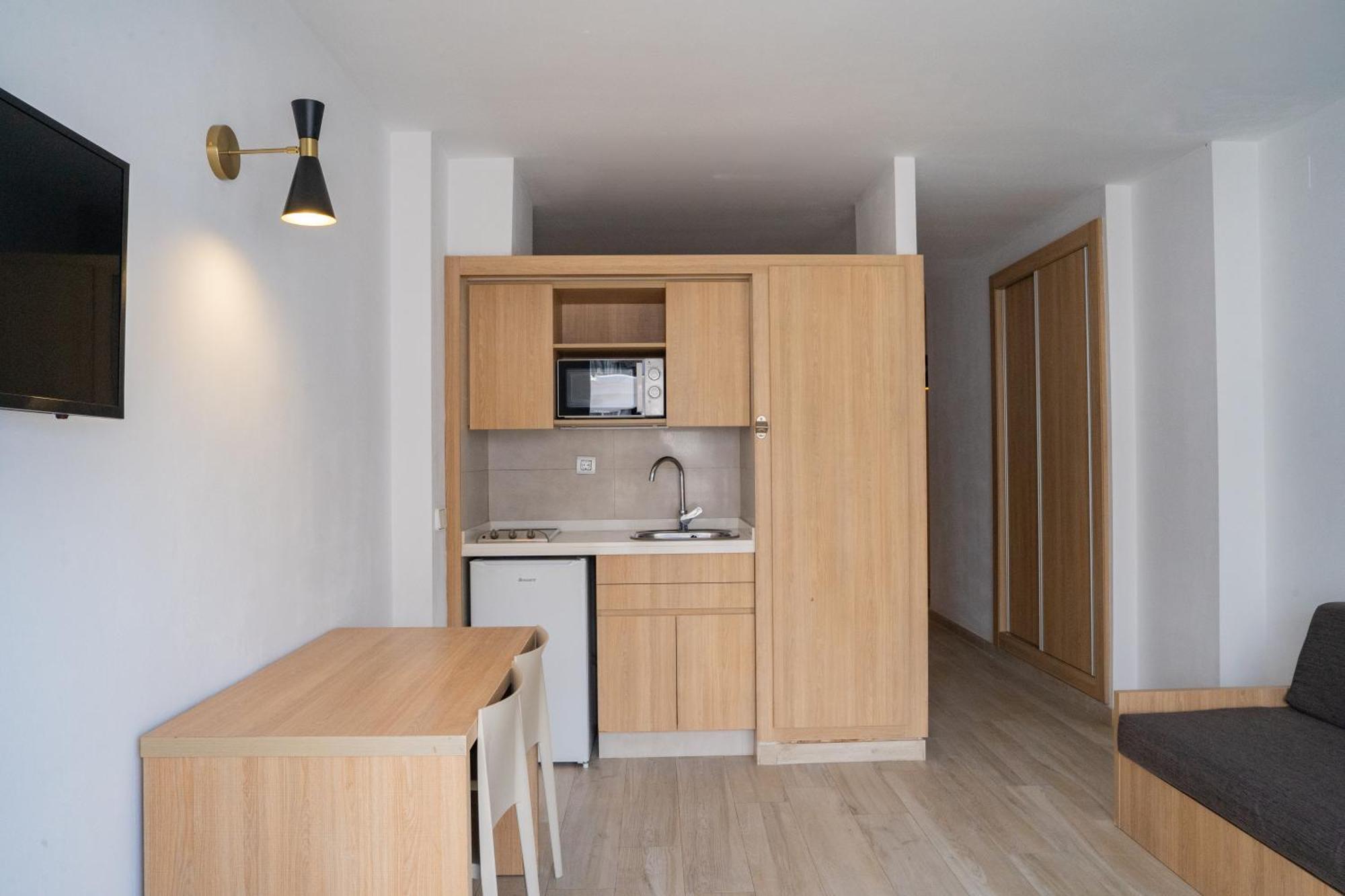 Sunside Central Park Apartamentos - Only Adults San Antonio Abad Exterior foto