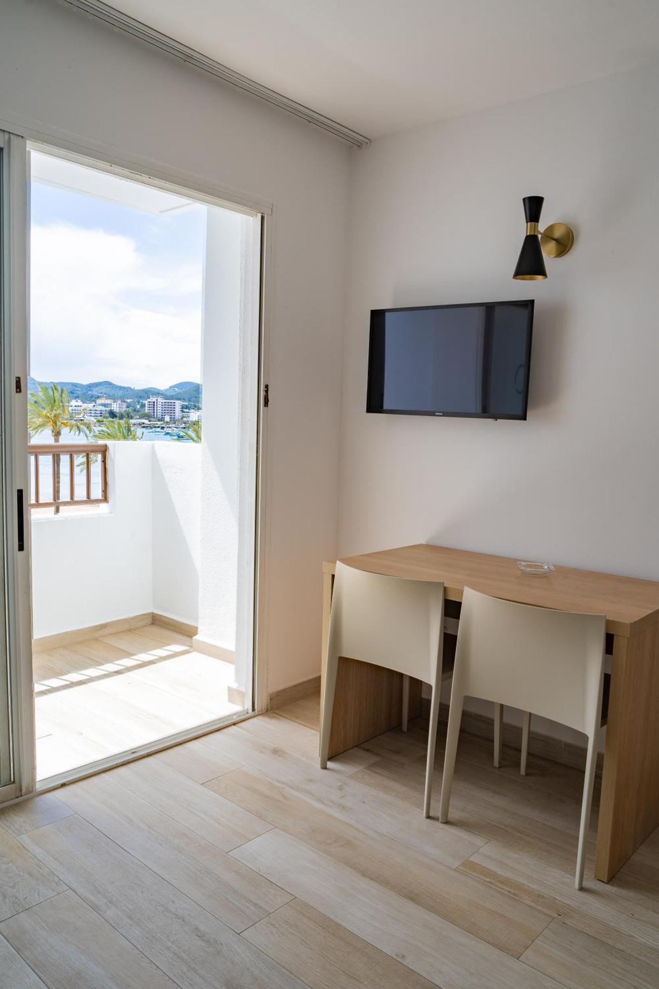 Sunside Central Park Apartamentos - Only Adults San Antonio Abad Exterior foto